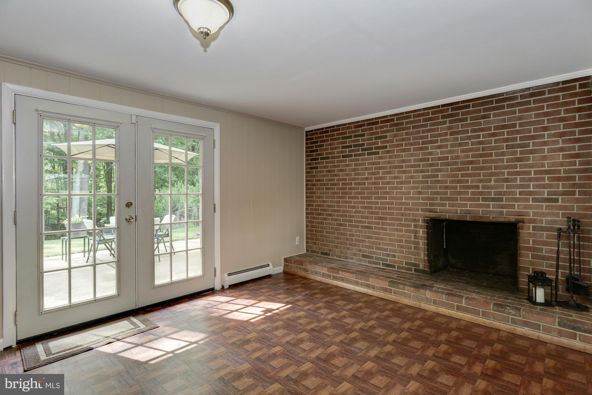 13605 Kingsman Road Woodbridge, VA 22193 - Photo 23 of 30 Family Room