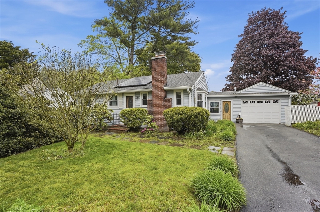 35 Burnham Road Lowell, MA 01852 - Photo 1 of 32