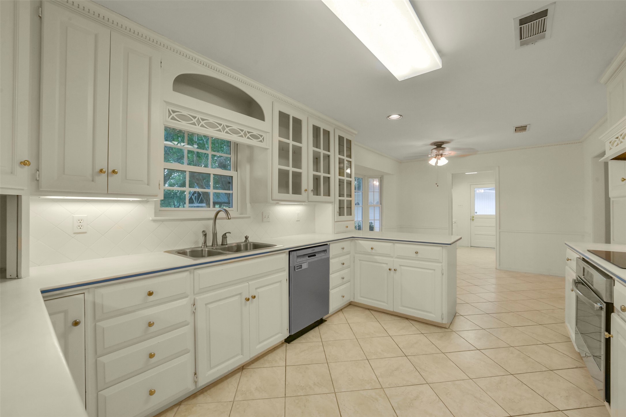 110 Ridgemont Drive Alvin, TX 77511 - Photo 12 of 43