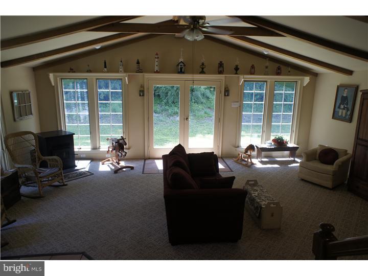 89 Conrad Road Barto, PA 19504 - Photo 8 of 25 Great Room