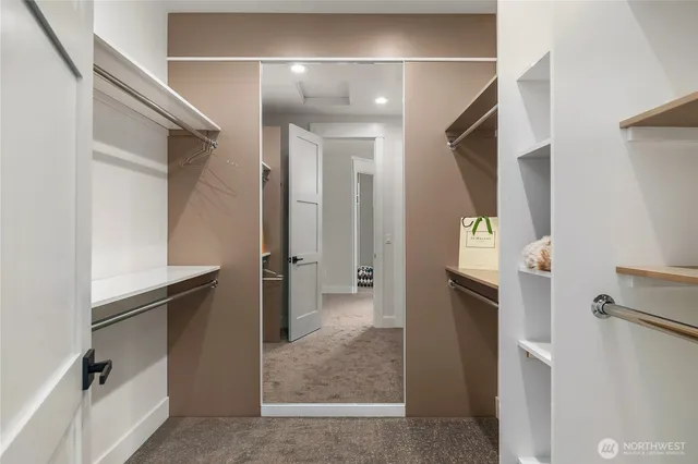 $1,499,000 | 710 Chris David Drive, Steilacoom, WA 98388