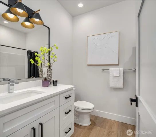 $1,499,000 | 710 Chris David Drive, Steilacoom, WA 98388