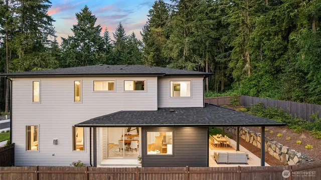 $1,499,000 | 710 Chris David Drive, Steilacoom, WA 98388