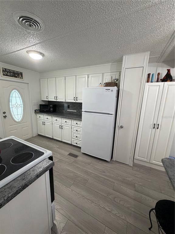 9900 Ulmerton Road, Unit 49 Largo, FL 33771 - Photo 6 of 21 Gallery Image 6