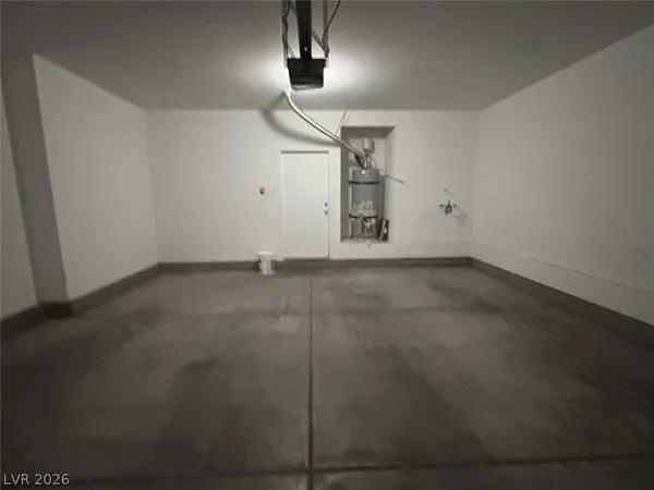 $1,995 | 802 Spring Estates Avenue, North Las Vegas, NV 89086