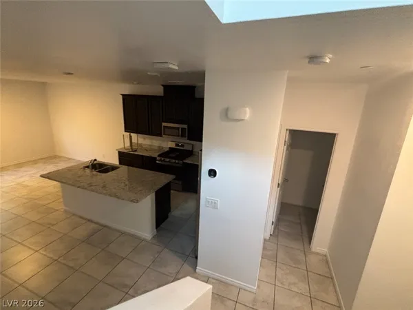 $1,995 | 802 Spring Estates Avenue, North Las Vegas, NV 89086