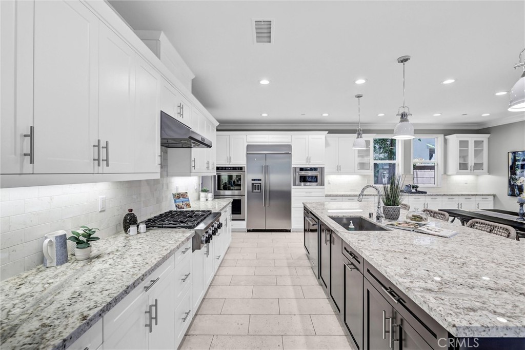 119 Patton Way Tustin, CA 92782 - Photo 14 of 58