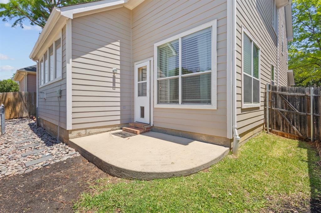 2223 Grizzly Run Lane Euless, TX 76039 - Photo 26 of 30