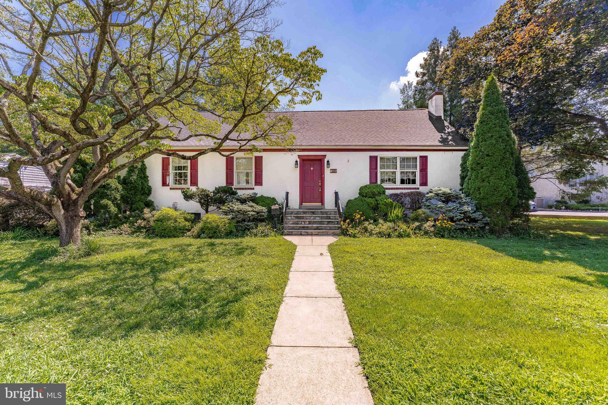 281 West Avenue Springfield, PA 19064 - Photo 2 of 51 a front view of house with yard and green space