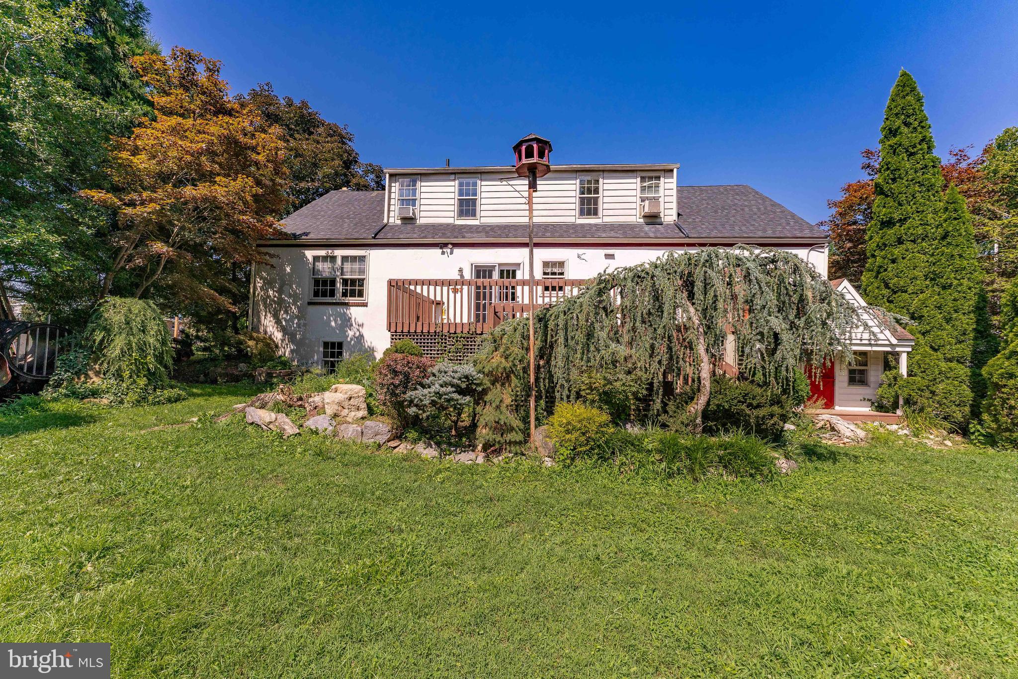 281 West Avenue Springfield, PA 19064 - Photo 51 of 51 a front view of house with yard