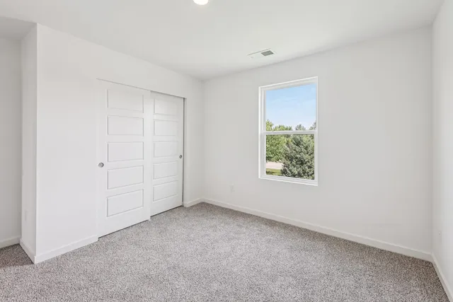 $459,990 | 505 Arbor Ridge Drive, Hampshire, IL 60140