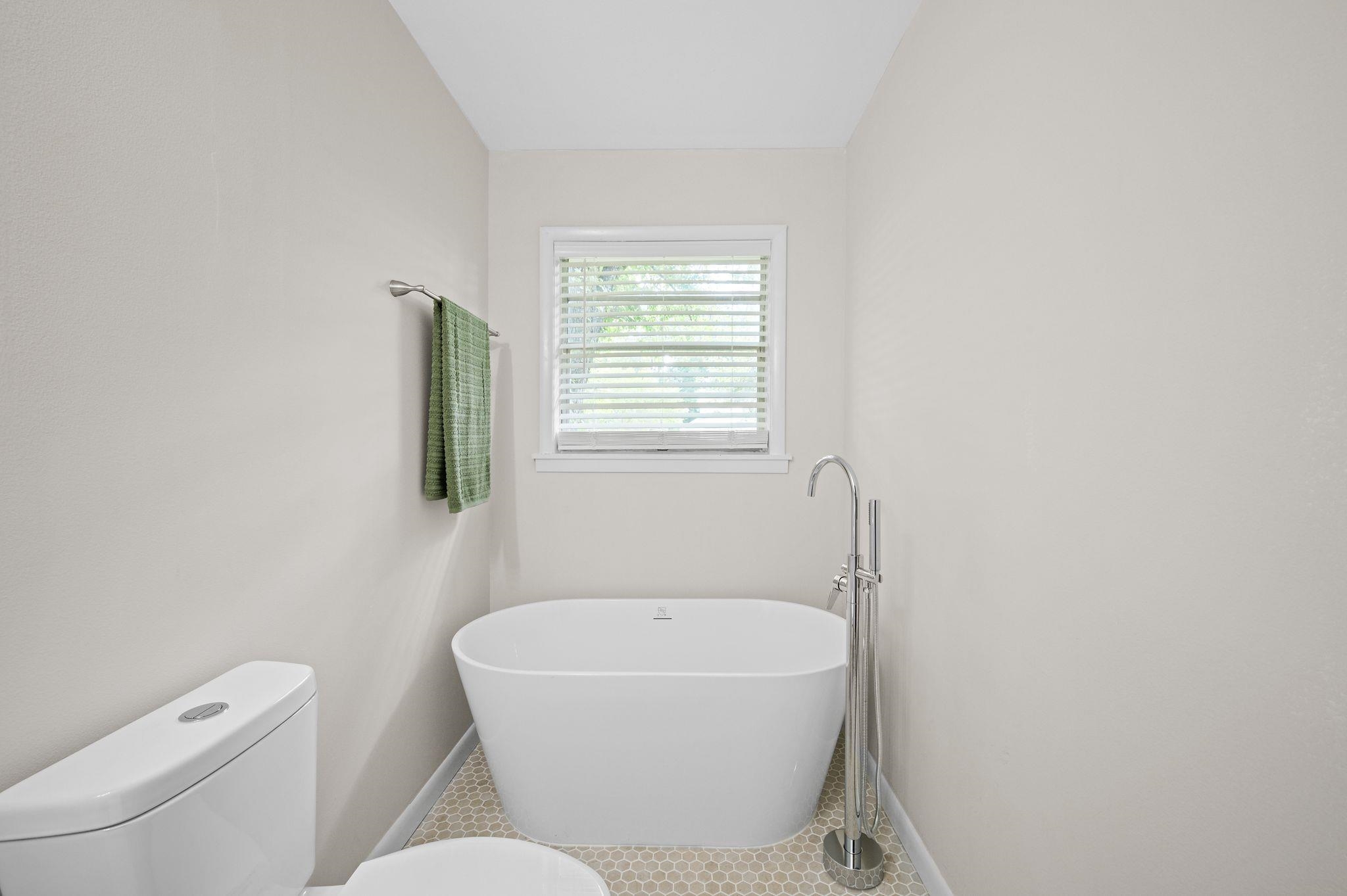 805 Marks Avenue Bay Minette, AL 36507 - Photo 20 of 24 Bathroom