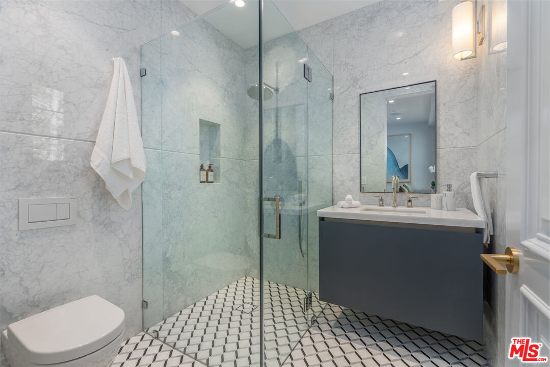 611 North Hillcrest Road Beverly Hills, CA 90210 - Photo 44 of 65