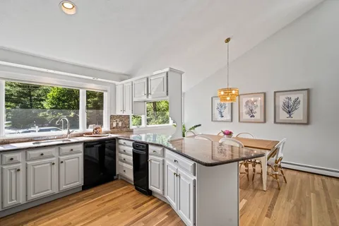 $1,199,000 | 33 Cedar Acres Lane, Cohasset, MA 02025