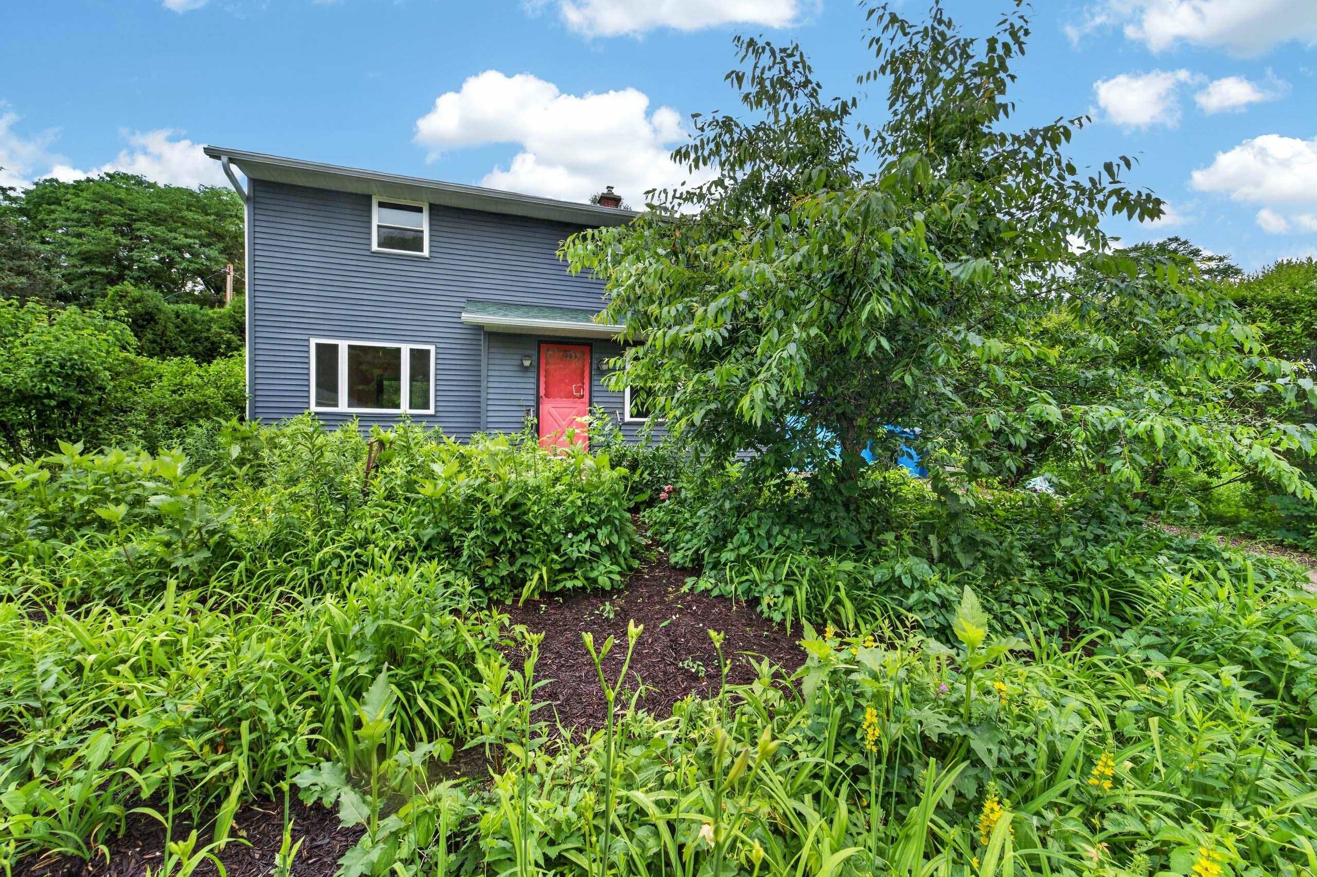 1605 Maple Street Middleton, WI 53562 - Photo 1 of 30