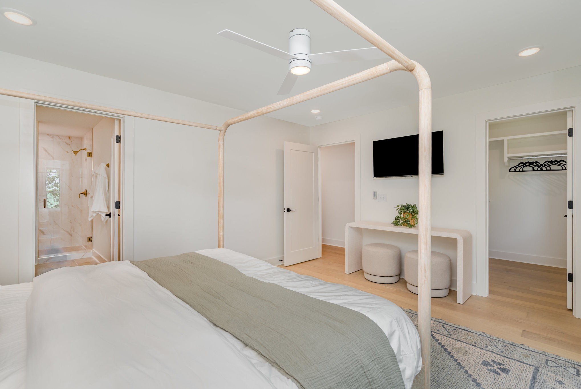 542 A Rosedale Avenue, Unit 10 Nashville, TN 37211 - Photo 12 of 33 a bedroom with a bed and a flat screen tv