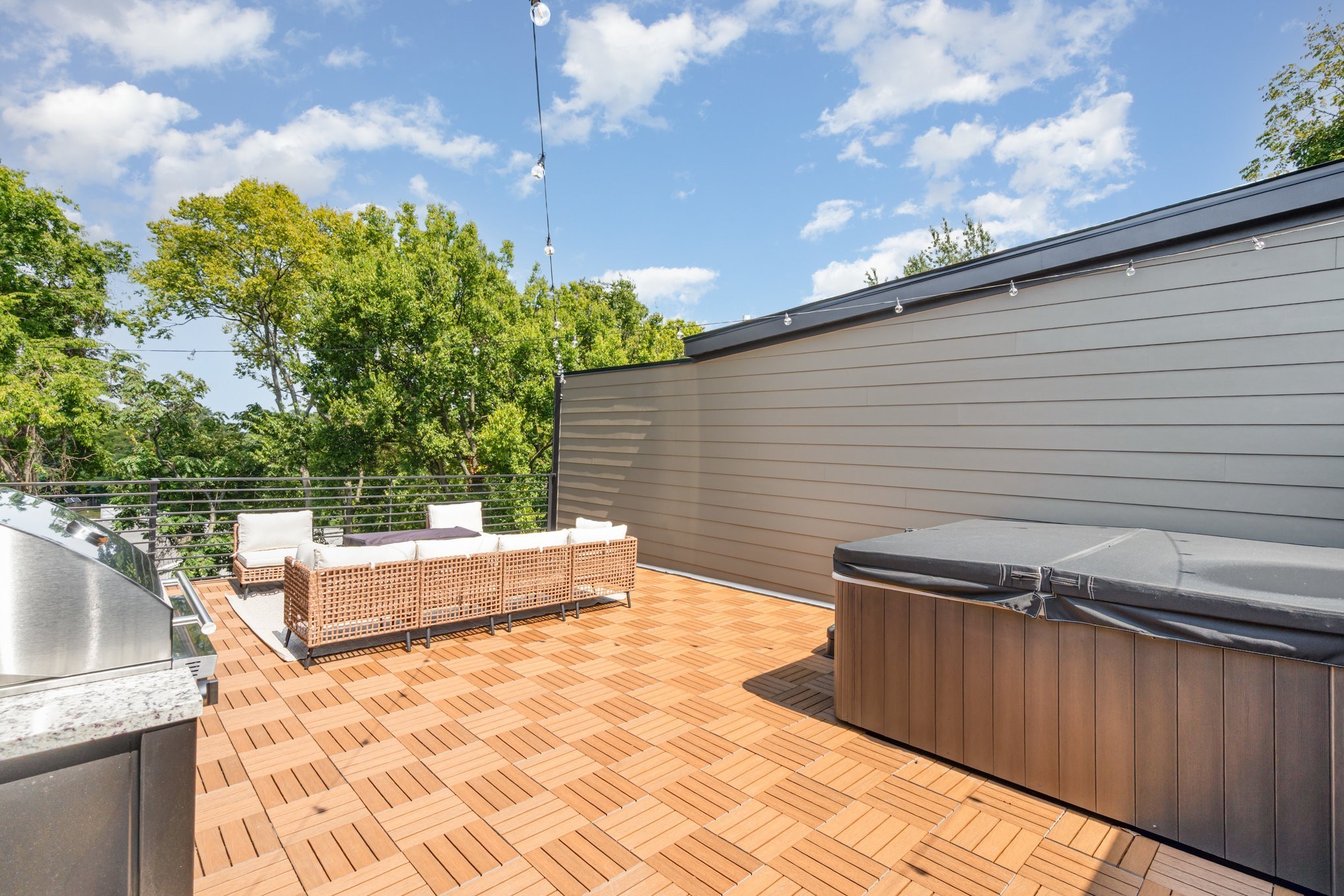 542 A Rosedale Avenue, Unit 10 Nashville, TN 37211 - Photo 20 of 33 a view of a backyard with sitting area