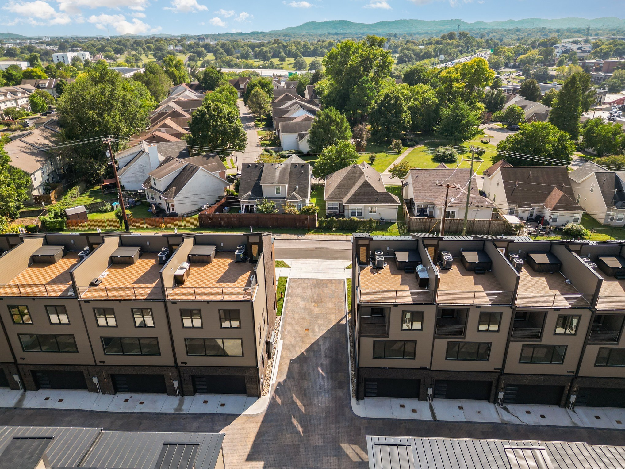 542 A Rosedale Avenue, Unit 10 Nashville, TN 37211 - Photo 30 of 33 a view of a chairs and table in a terrace
