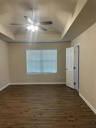 $335,500 | 208 Pearl Drive, Hewitt, TX 76643