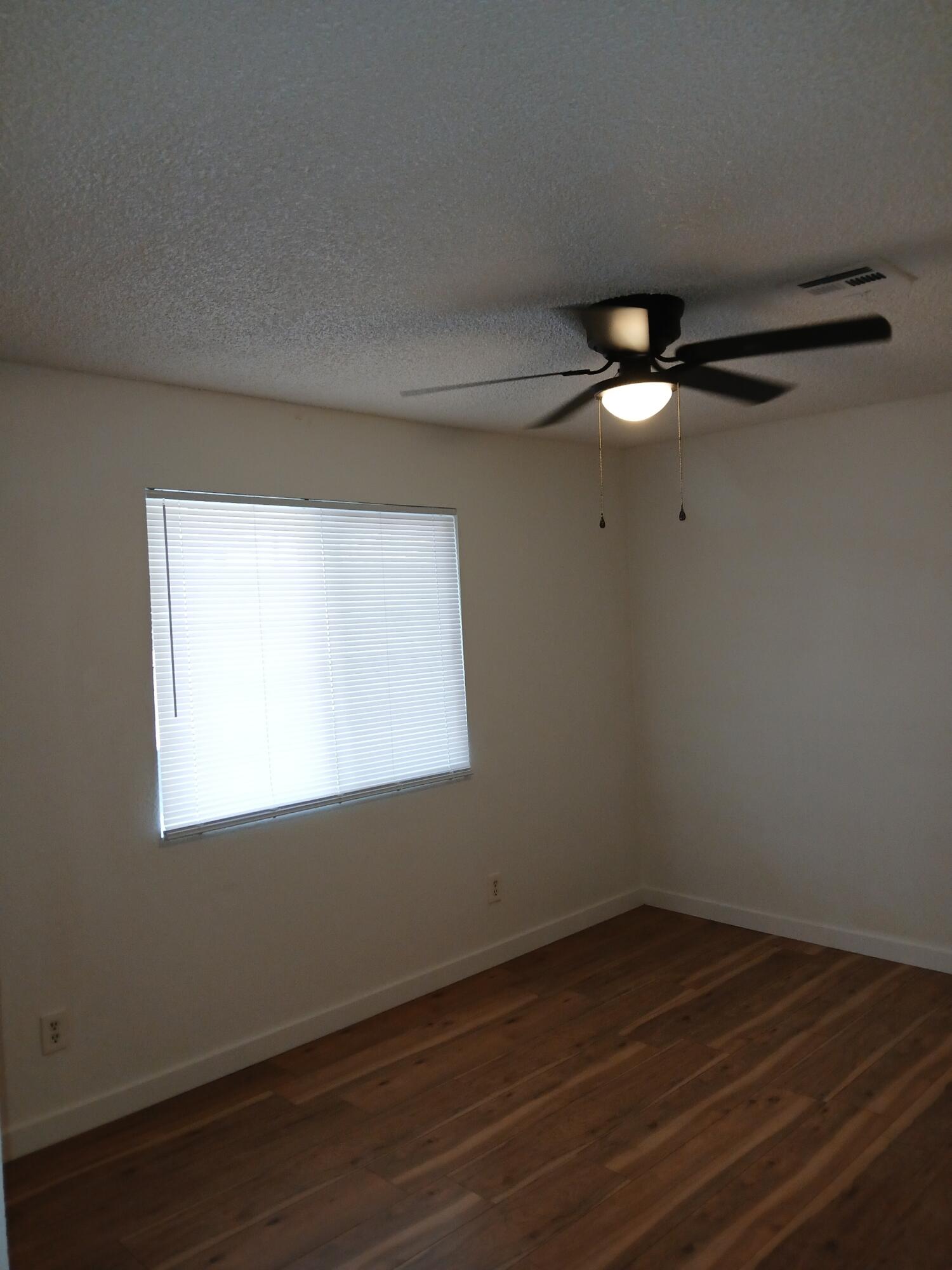 15586 L Street, Unit 1 Mojave, CA 93501 - Photo 4 of 4 Resized_20250317_151809_1742260330276