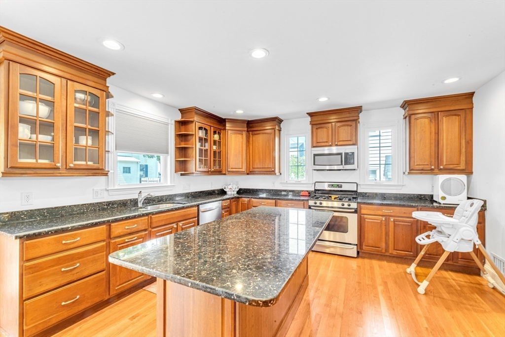 131 Westmoor Road Boston, MA 02132 - Photo 4 of 35