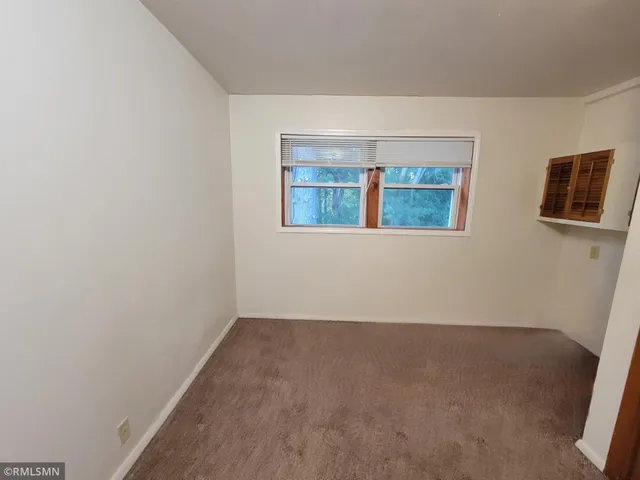 $950 | 545 Birchcrest Drive, Unit 4, River Falls, WI 54022