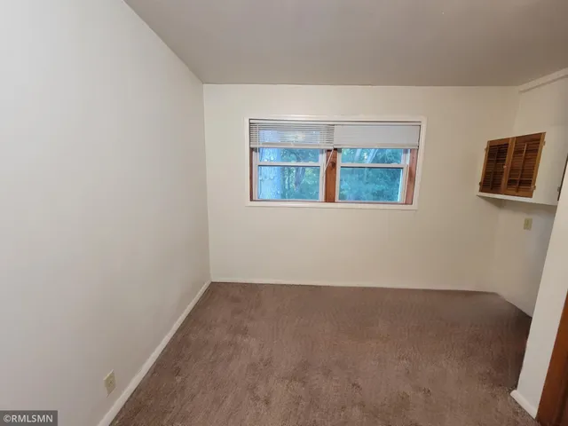 $900 | 545 Birchcrest Drive, Unit 4, River Falls, WI 54022