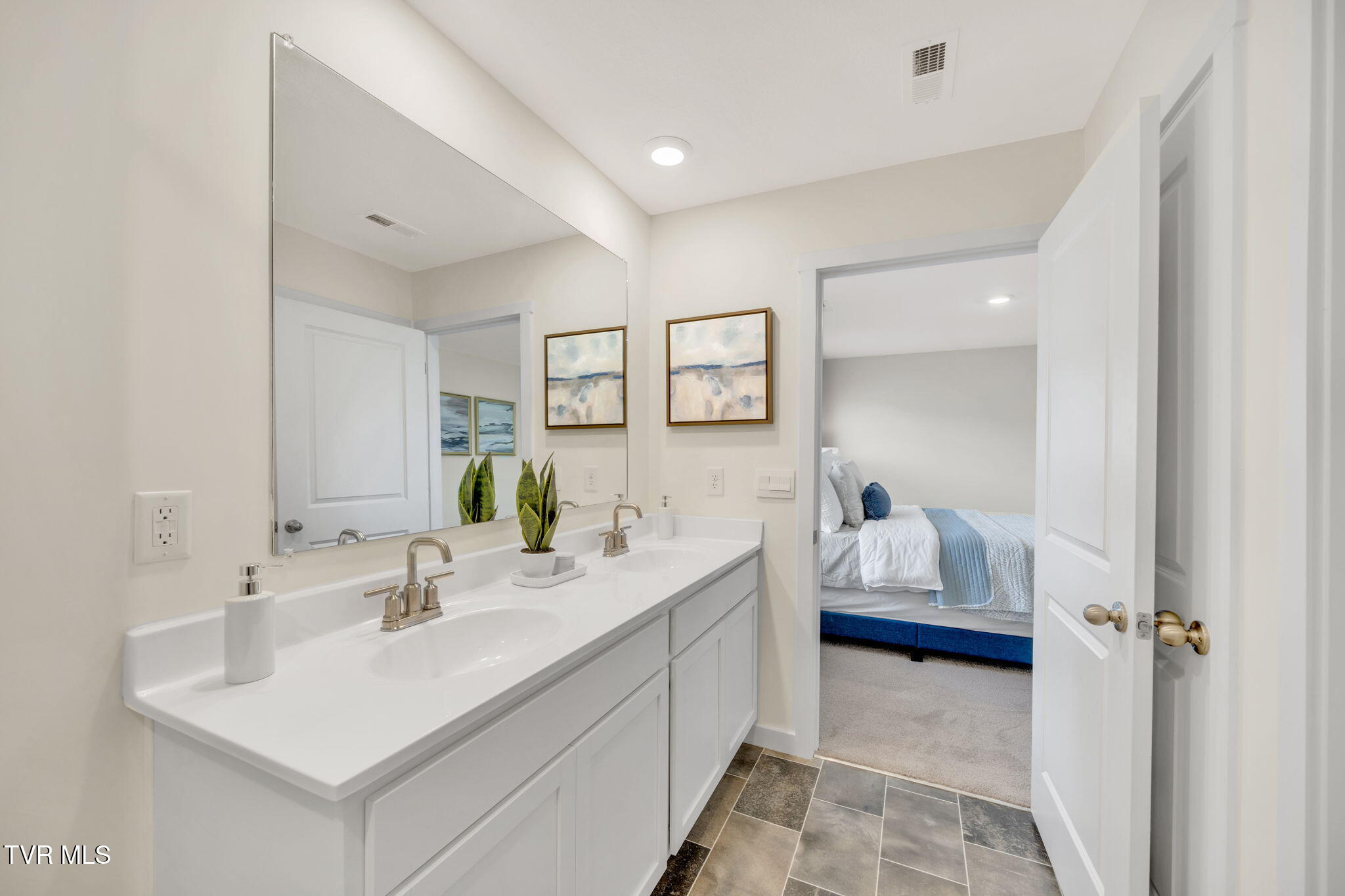 1175 Aspen Terrace Greeneville, TN 37745 - Photo 19 of 26 24-web-or-mls-DSC06516