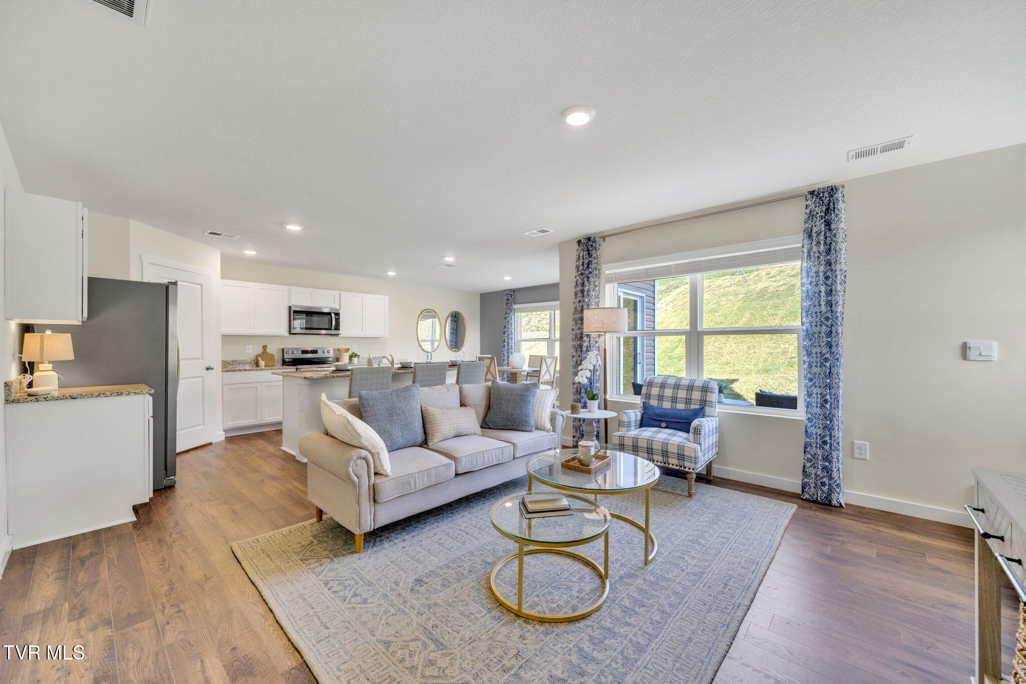 1175 Aspen Terrace Greeneville, TN 37745 - Photo 2 of 26 6-web-or-mls-DSC06462