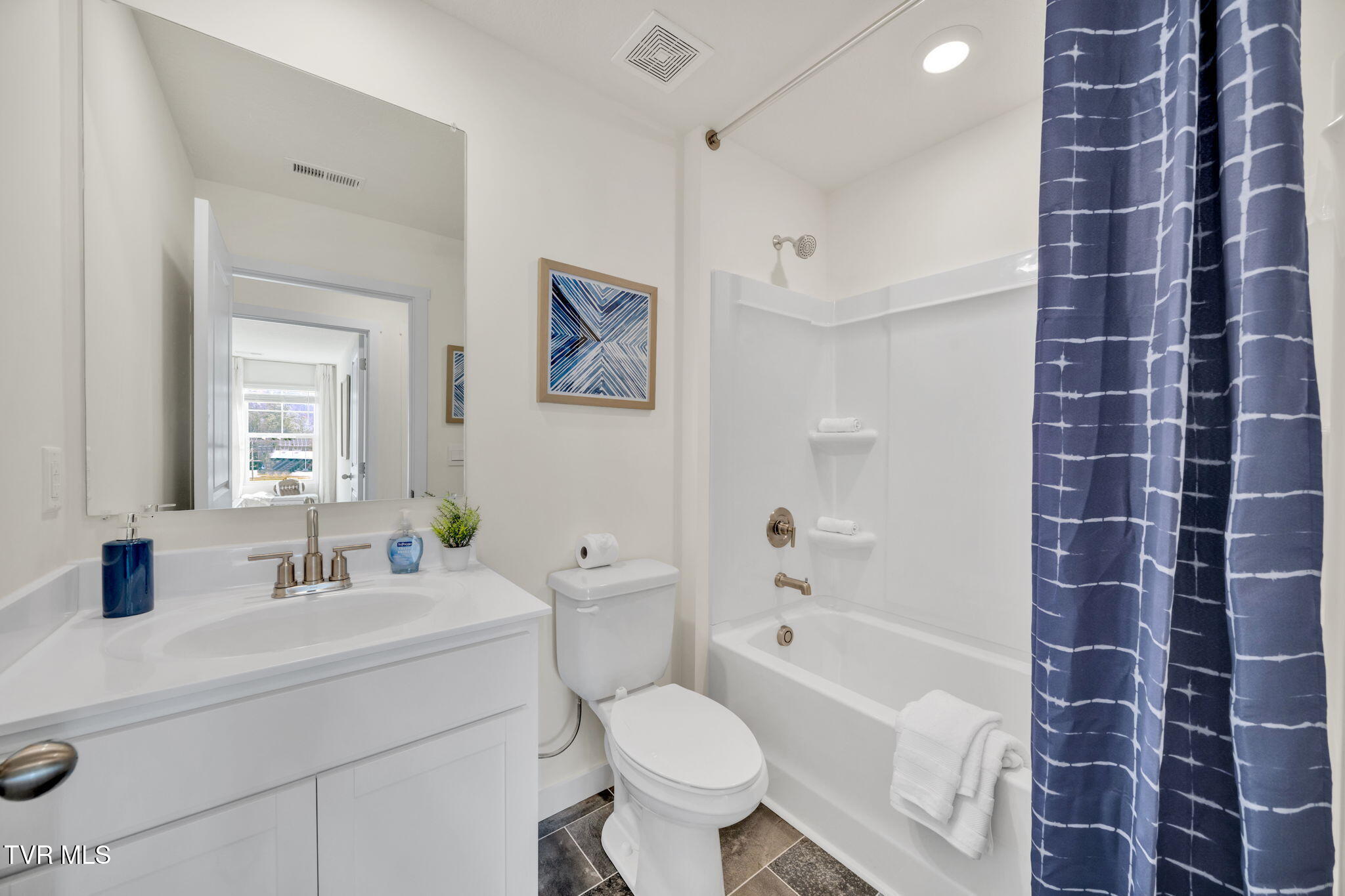 1175 Aspen Terrace Greeneville, TN 37745 - Photo 22 of 26 27-web-or-mls-DSC06525