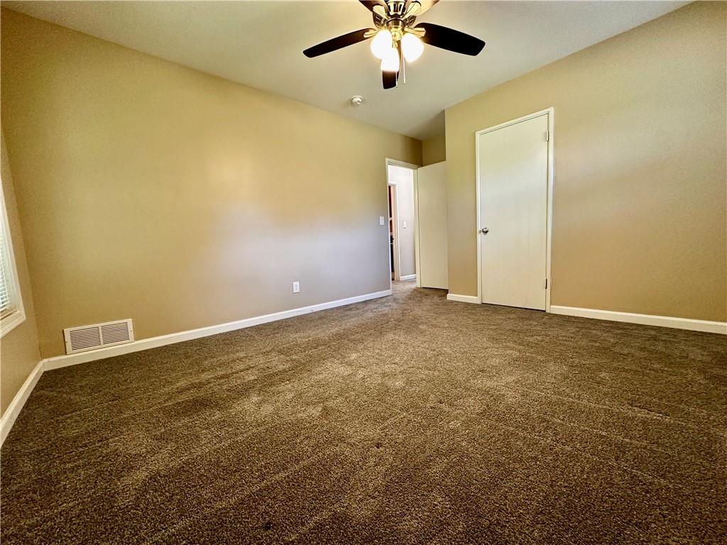 2183 Springdale Circle Southwest Atlanta, GA 30315 - Photo 4 of 27 Gallery Image 4
