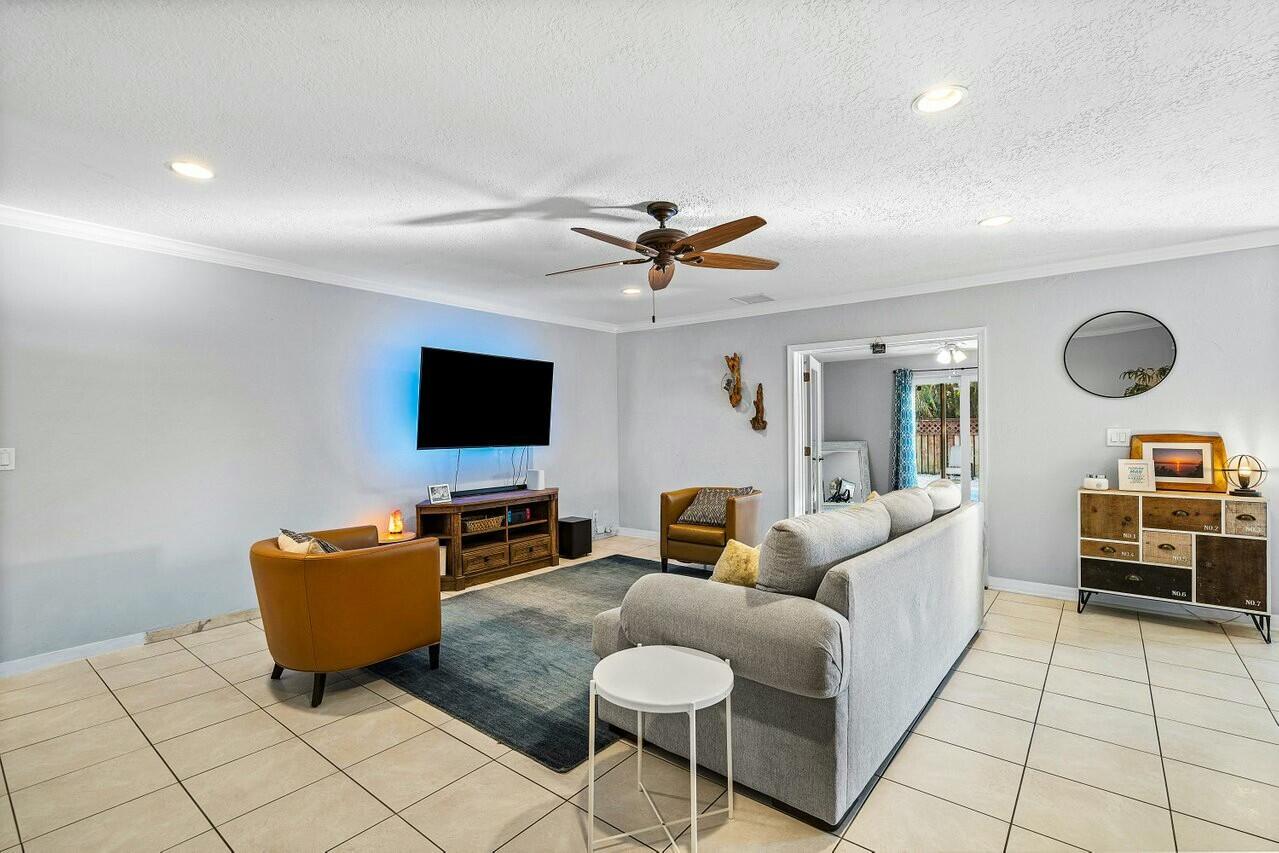 984 Southwest 5th Street Boca Raton, FL 33486 - Photo 16 of 35 tempImageYyCnXZ