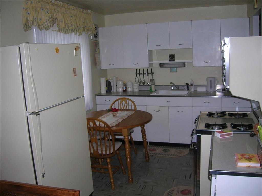 621 Quince Road Monroeville, PA 15146 - Photo 6 of 14 Gallery Image 6