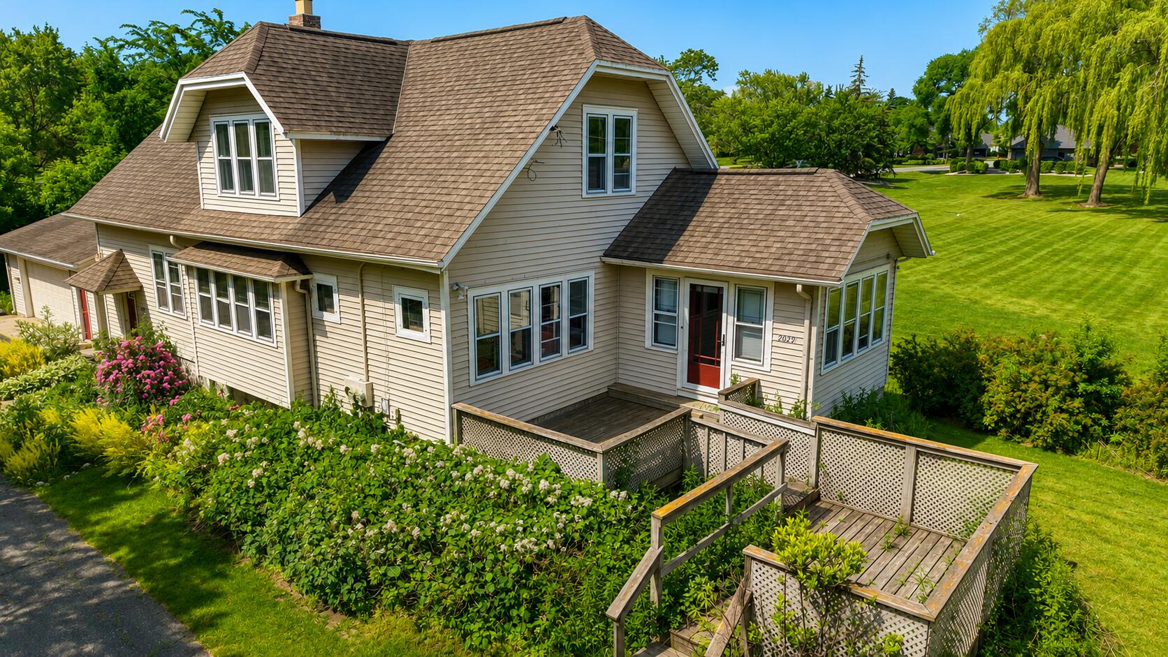 2029 West Donges Bay Road, Unit 2031 Mequon, WI 53092 - Photo 2 of 68 Aerial View