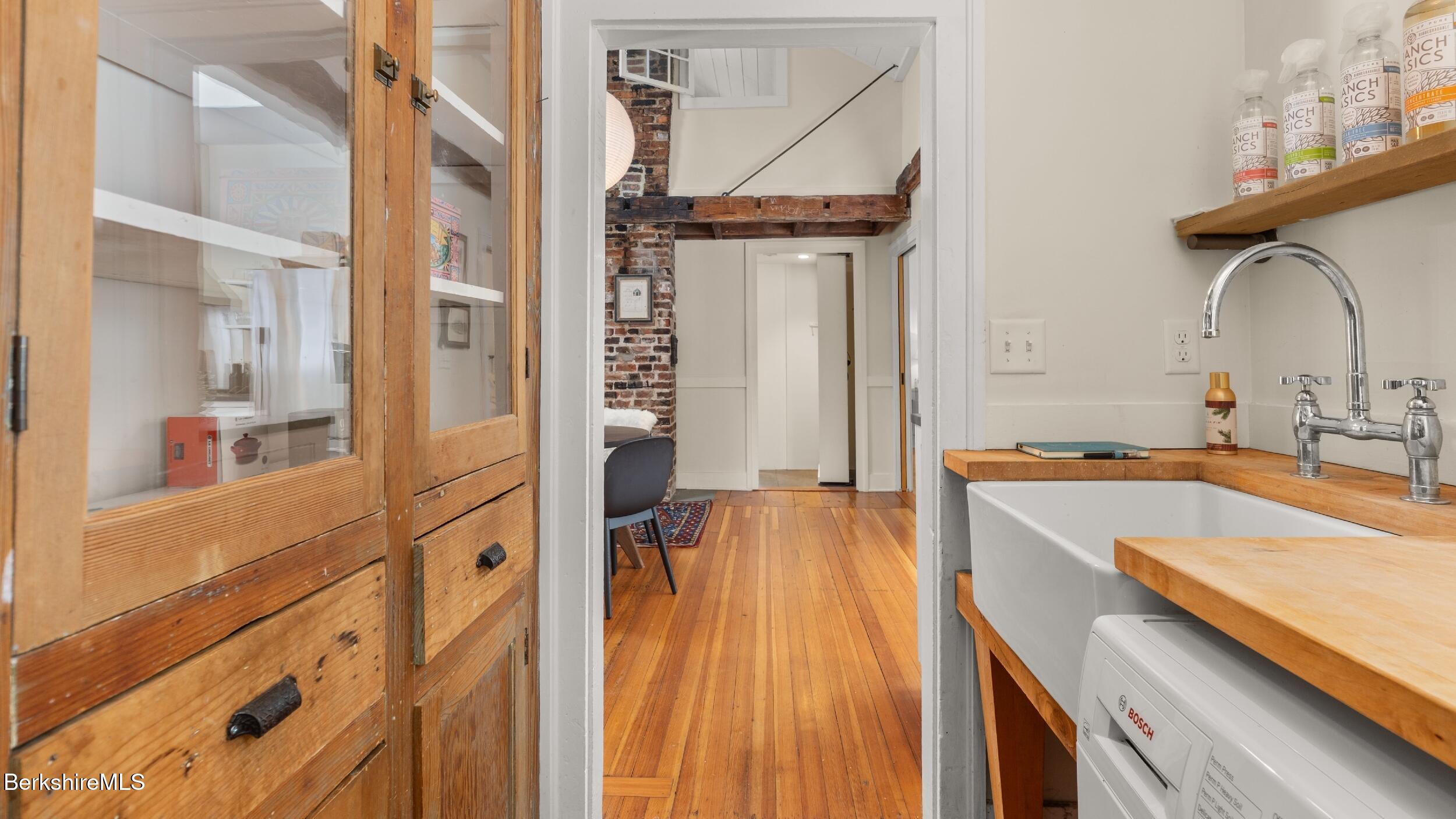 127 Monument Valley Road Great Barrington, MA 01230 - Photo 15 of 64 DSC00054LR