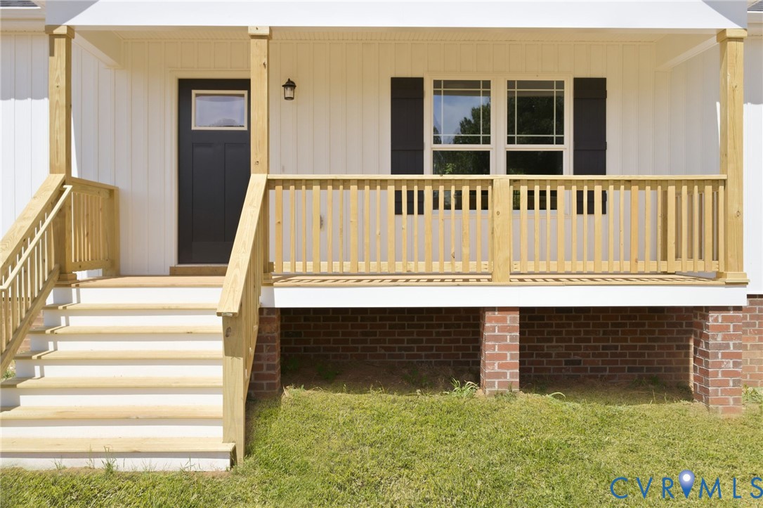 17557 Hewlett Road Beaverdam, VA 23015 - Photo 3 of 29 a view of front door
