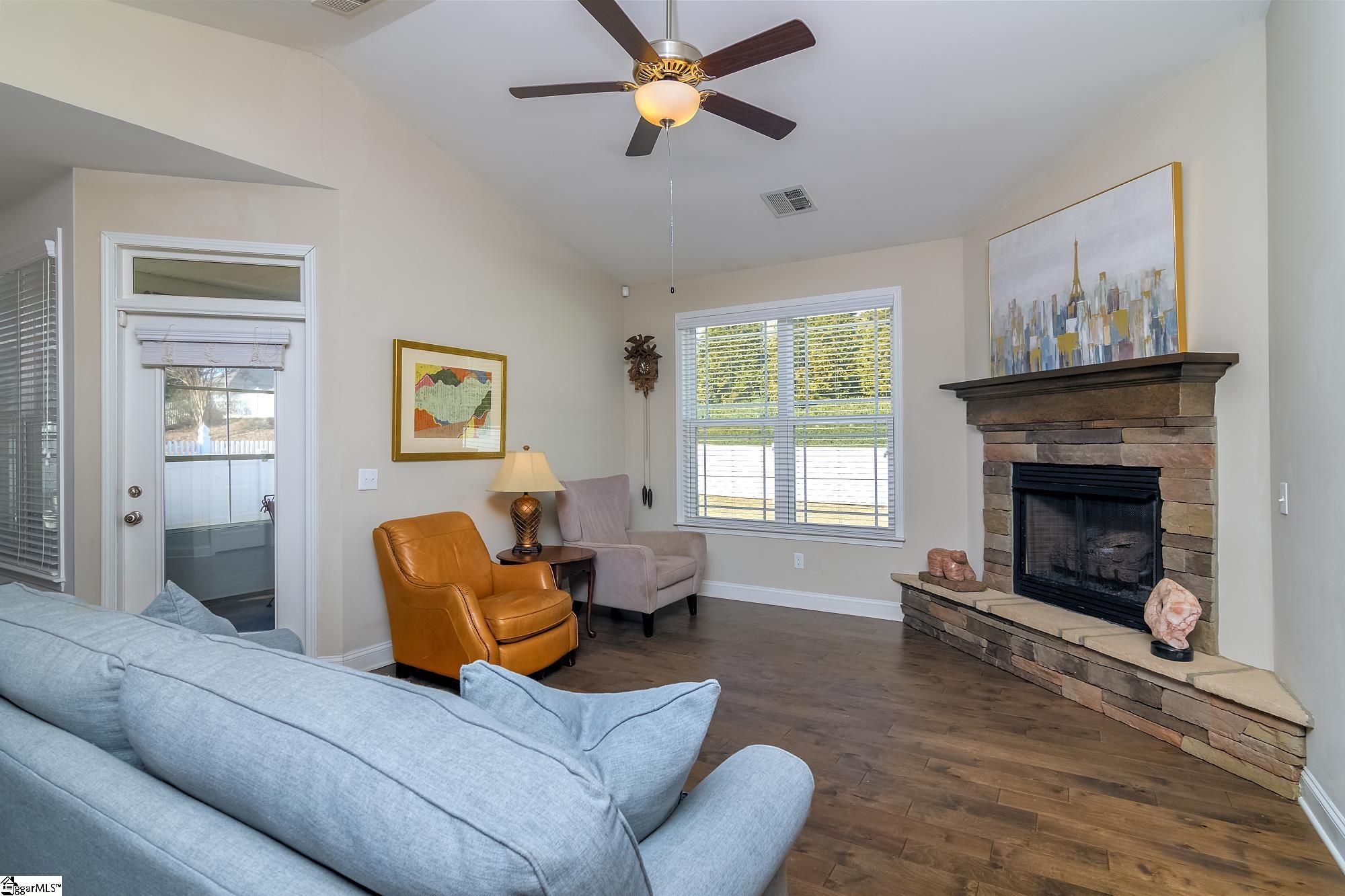 116 Hidden Springs Lane Taylors, SC 29687 - Photo 2 of 35