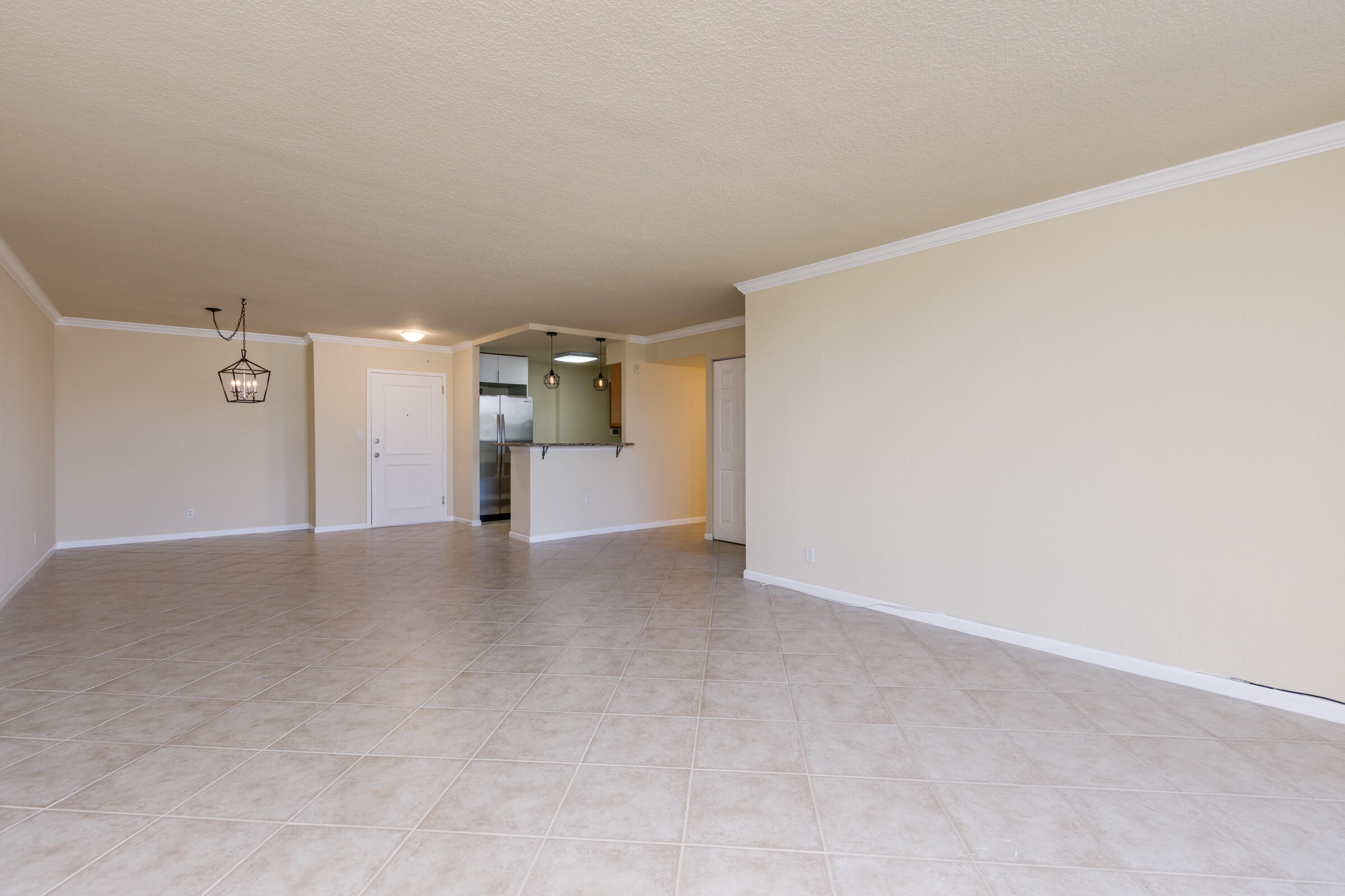 1000 Spanish River Road, Unit 4G Boca Raton, FL 33432 - Photo 15 of 51 Living/Dining