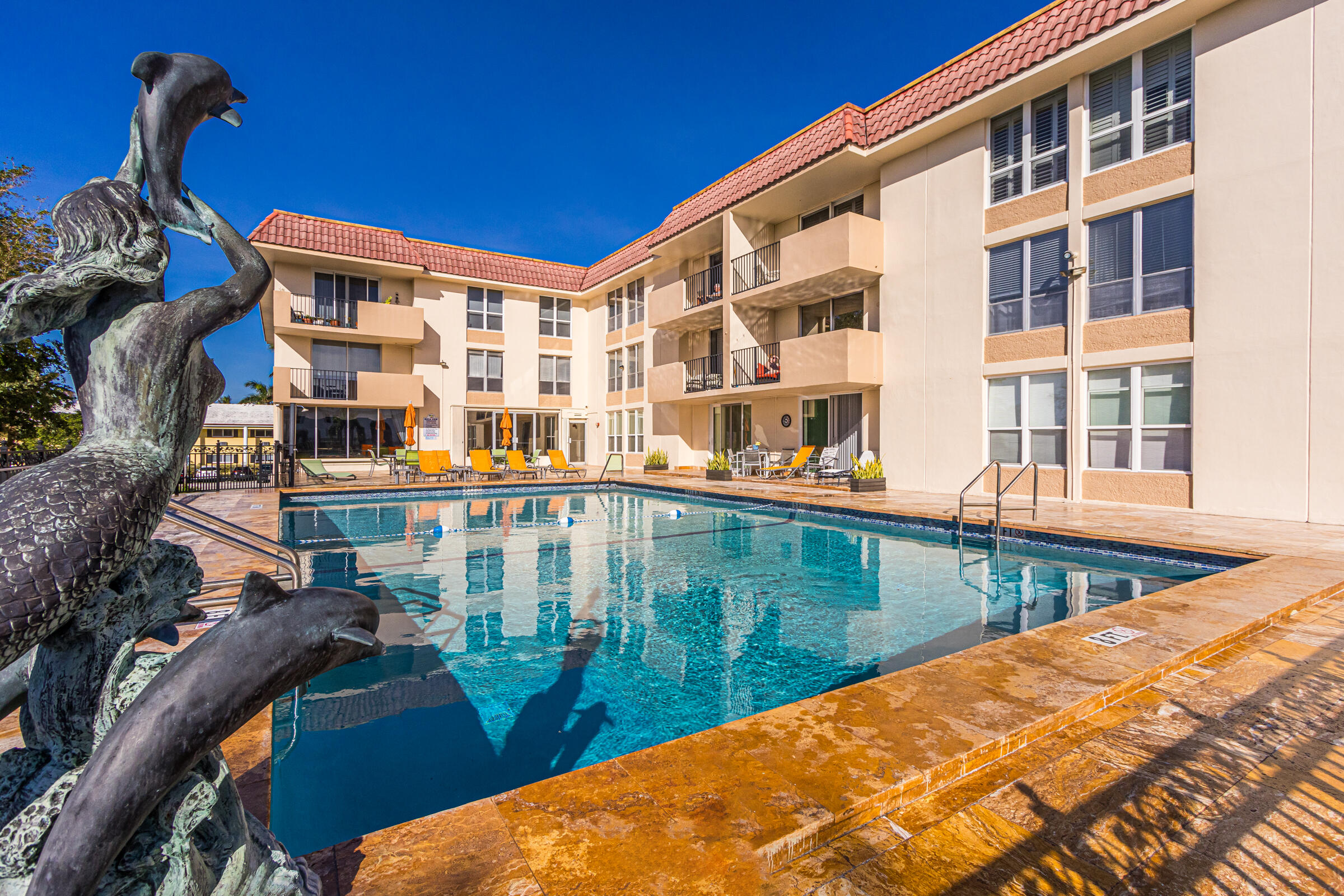 1000 Spanish River Road, Unit 4G Boca Raton, FL 33432 - Photo 34 of 51 Pool