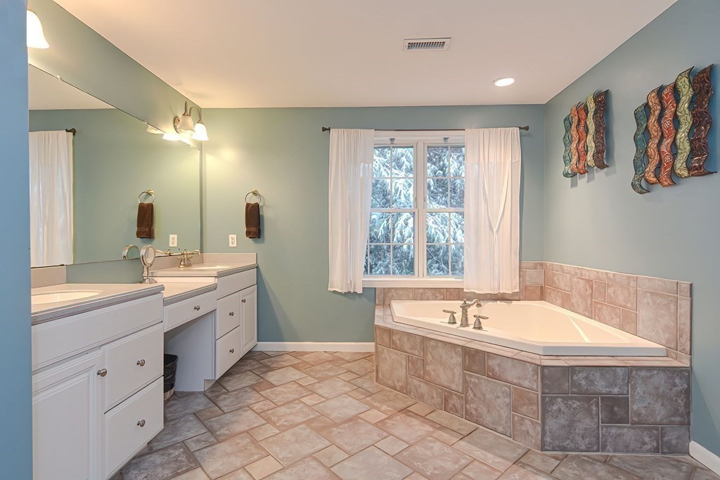 20 Riverbend Road Upton, MA 01568 - Photo 22 of 42 Gallery Image 22