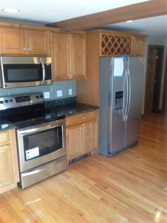 118 Howie Road Braintree, MA 02184 - Photo 3 of 12 Gallery Image 3