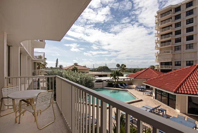 $475,000 | 5480 North Ocean Drive, Unit A1D, Singer Island, FL 33404