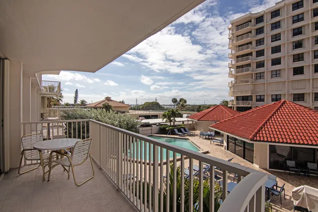 $475,000 | 5480 North Ocean Drive, Unit A1D, Singer Island, FL 33404