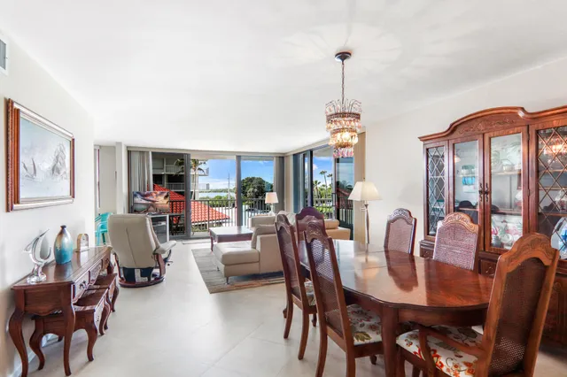 $475,000 | 5480 North Ocean Drive, Unit A1D, Singer Island, FL 33404