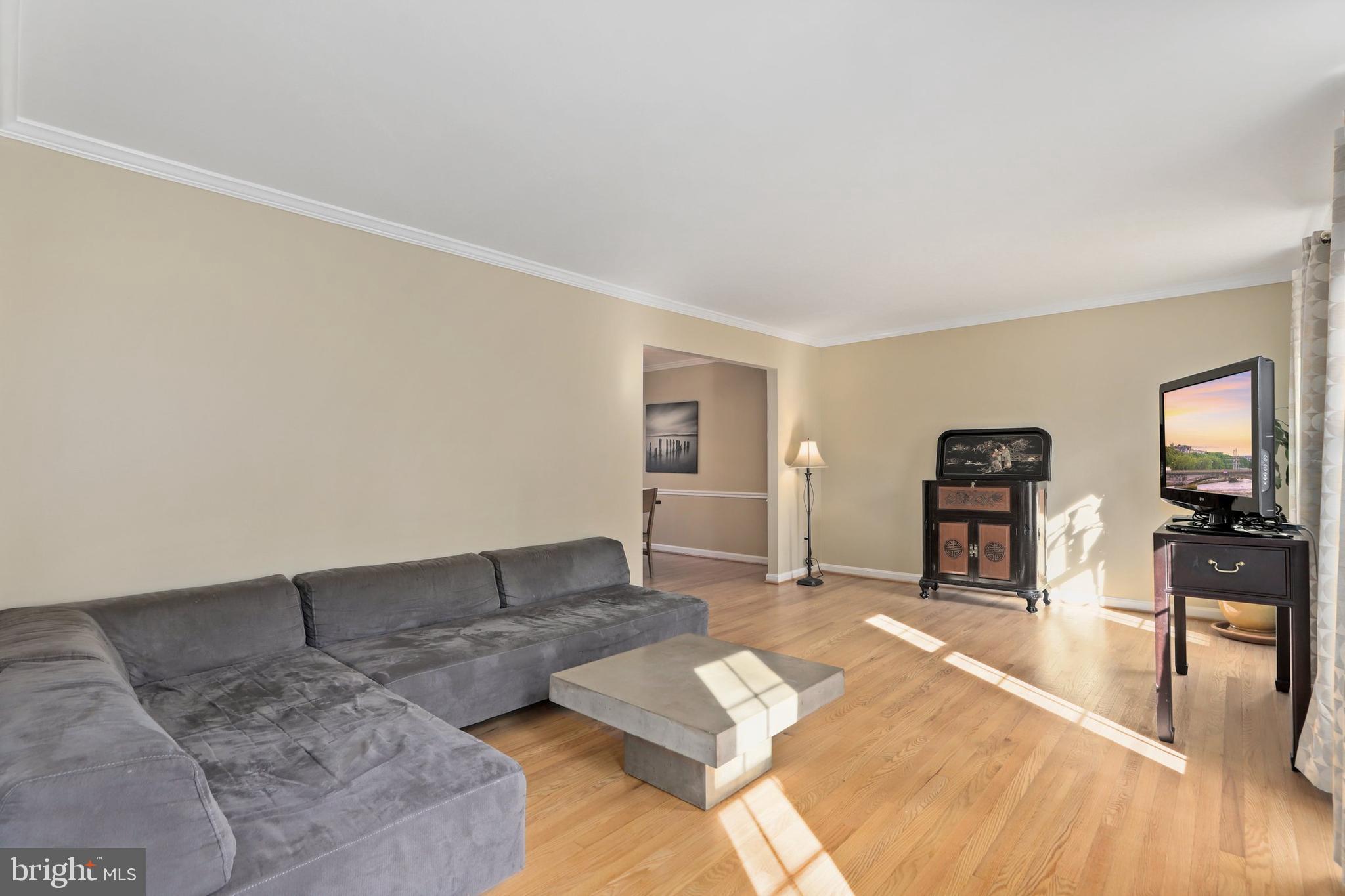 2422 Pony Lane Reston, VA 20191 - Photo 13 of 34