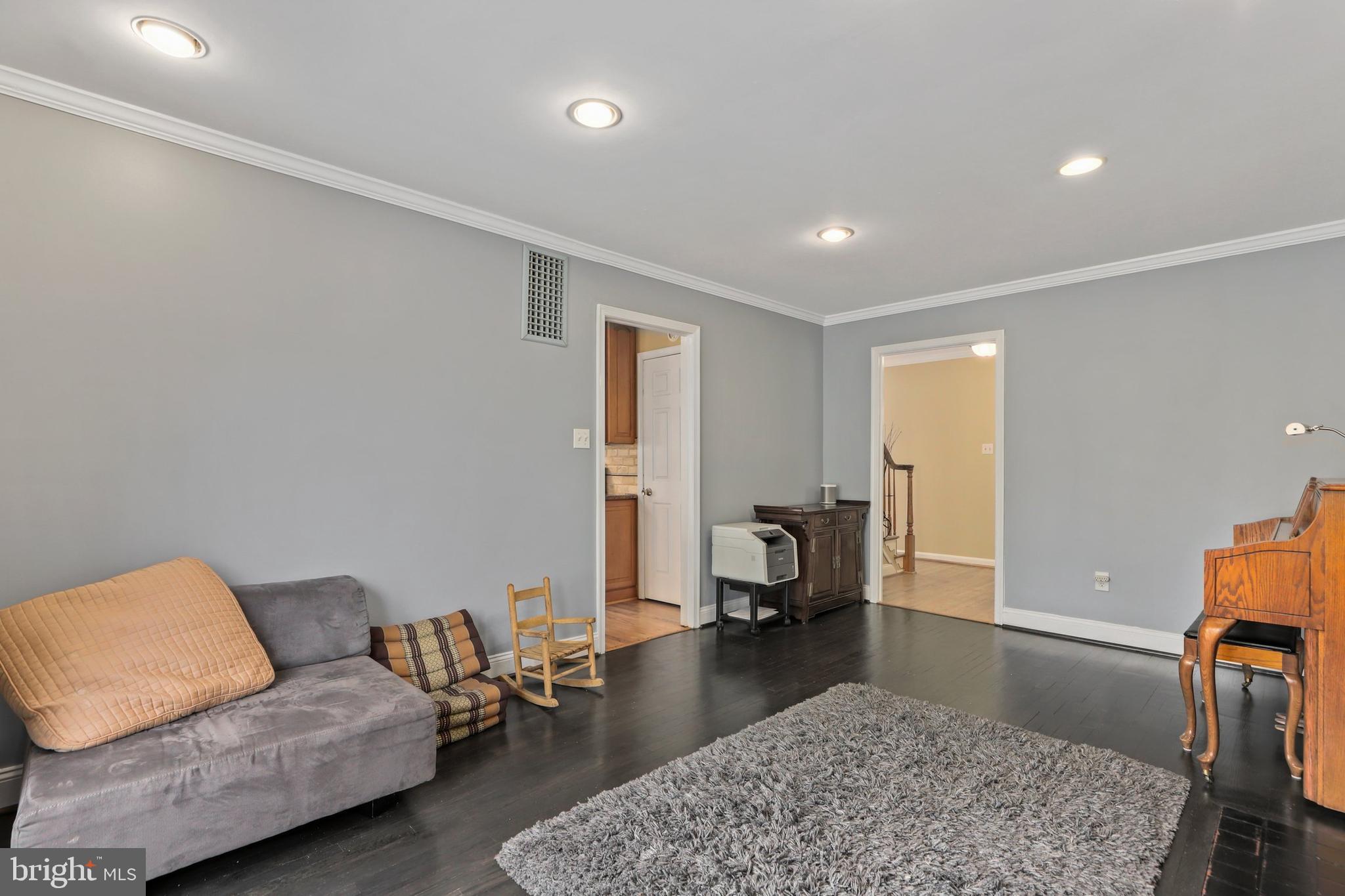 2422 Pony Lane Reston, VA 20191 - Photo 14 of 34