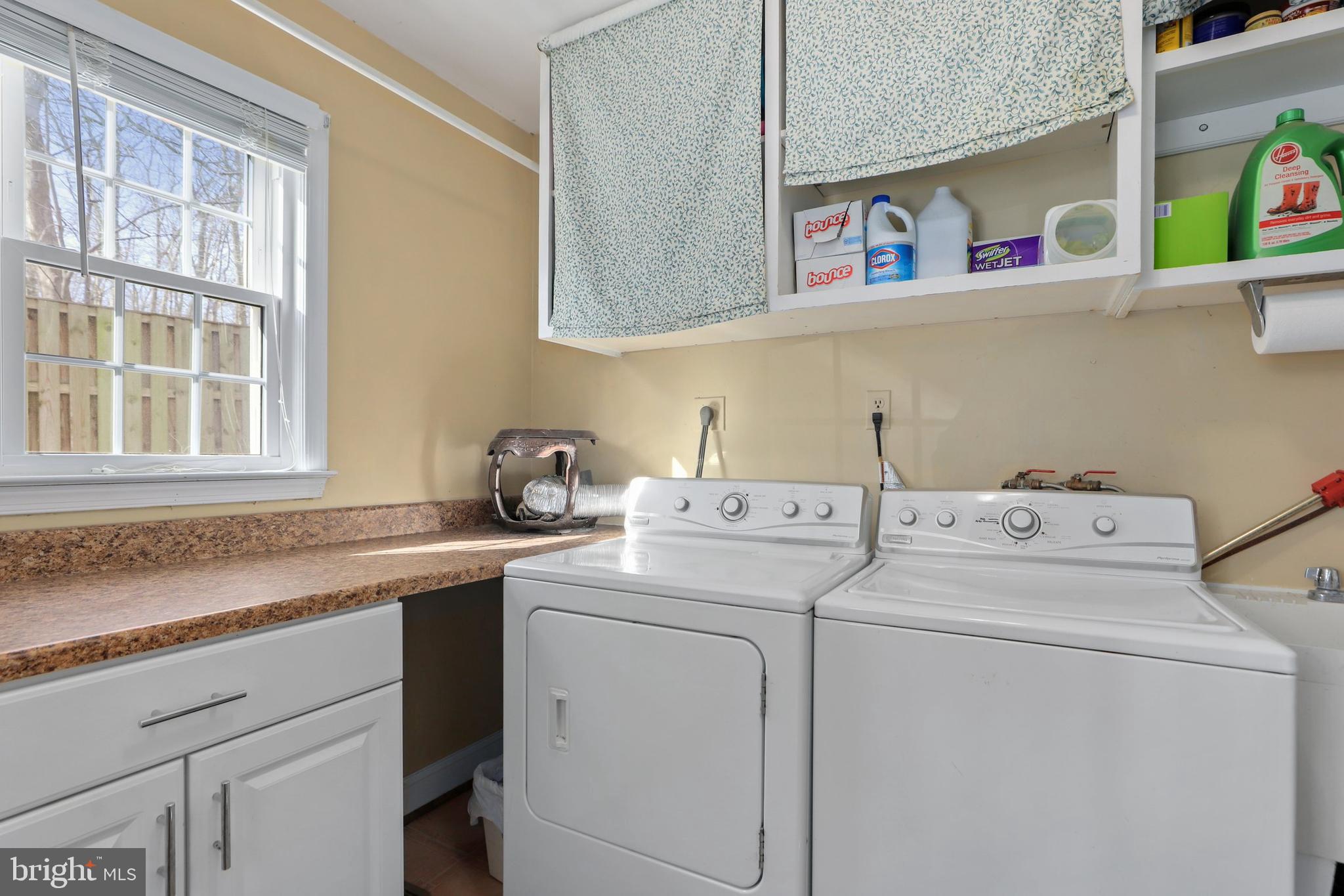 2422 Pony Lane Reston, VA 20191 - Photo 15 of 34