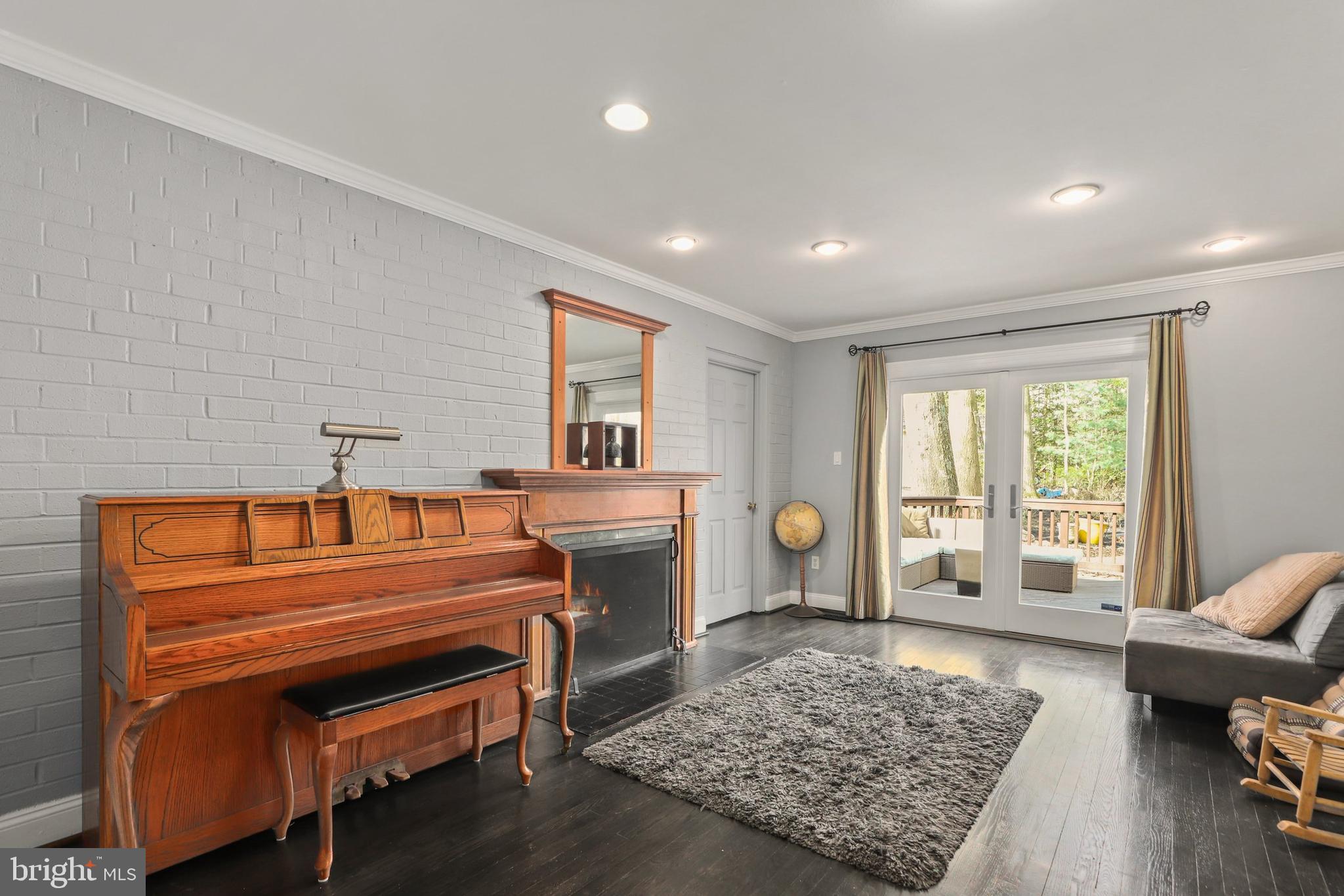 2422 Pony Lane Reston, VA 20191 - Photo 16 of 34