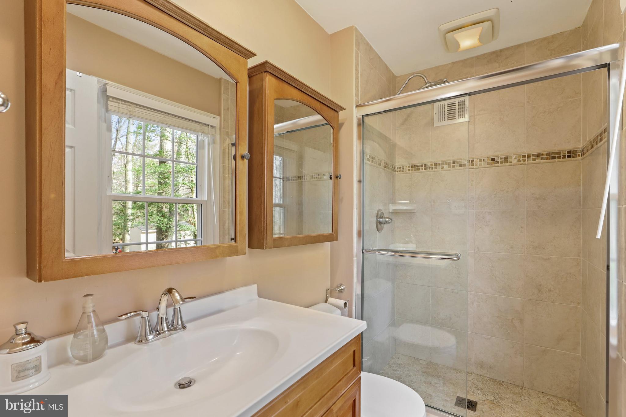 2422 Pony Lane Reston, VA 20191 - Photo 20 of 34