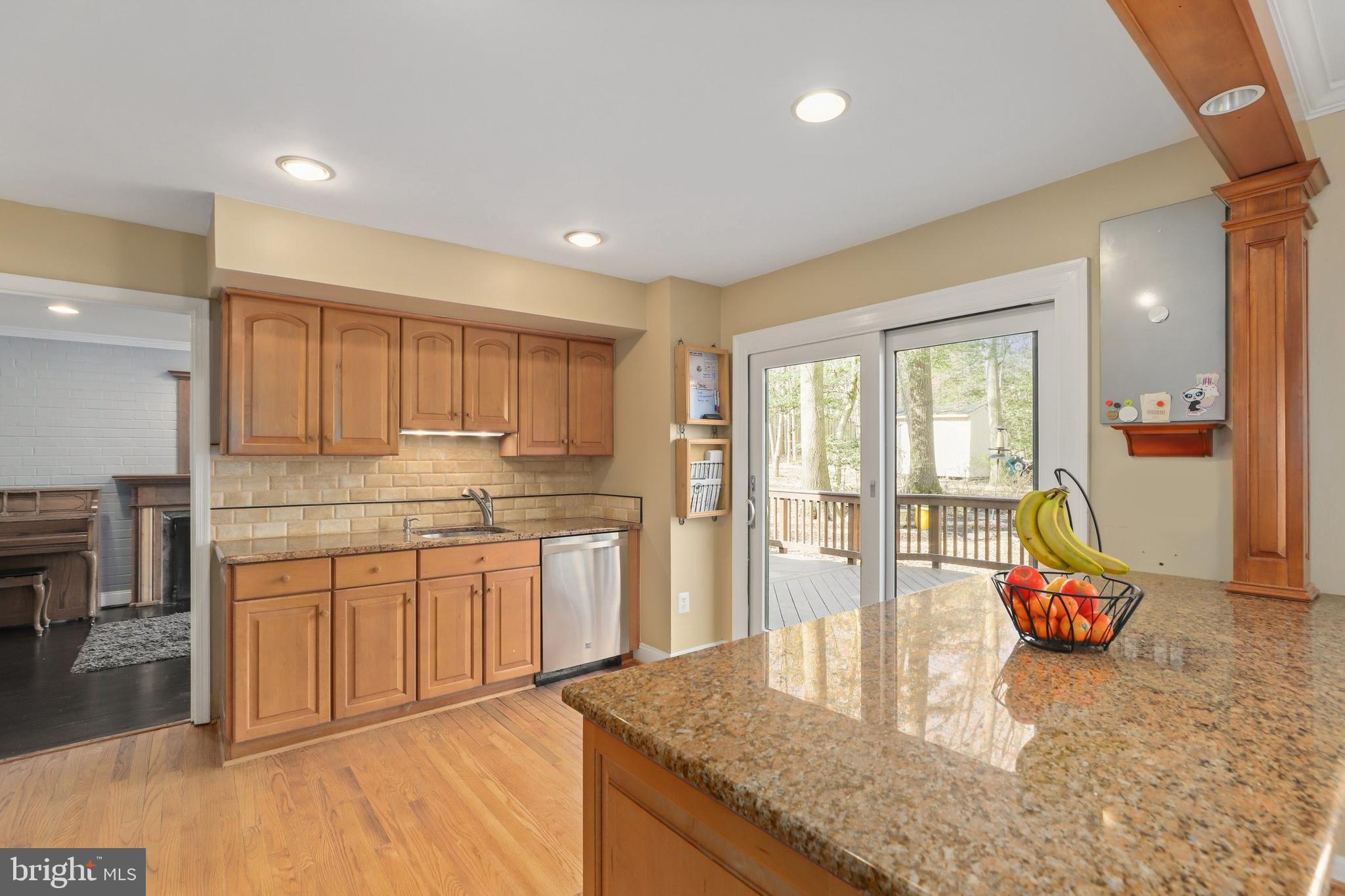 2422 Pony Lane Reston, VA 20191 - Photo 5 of 34